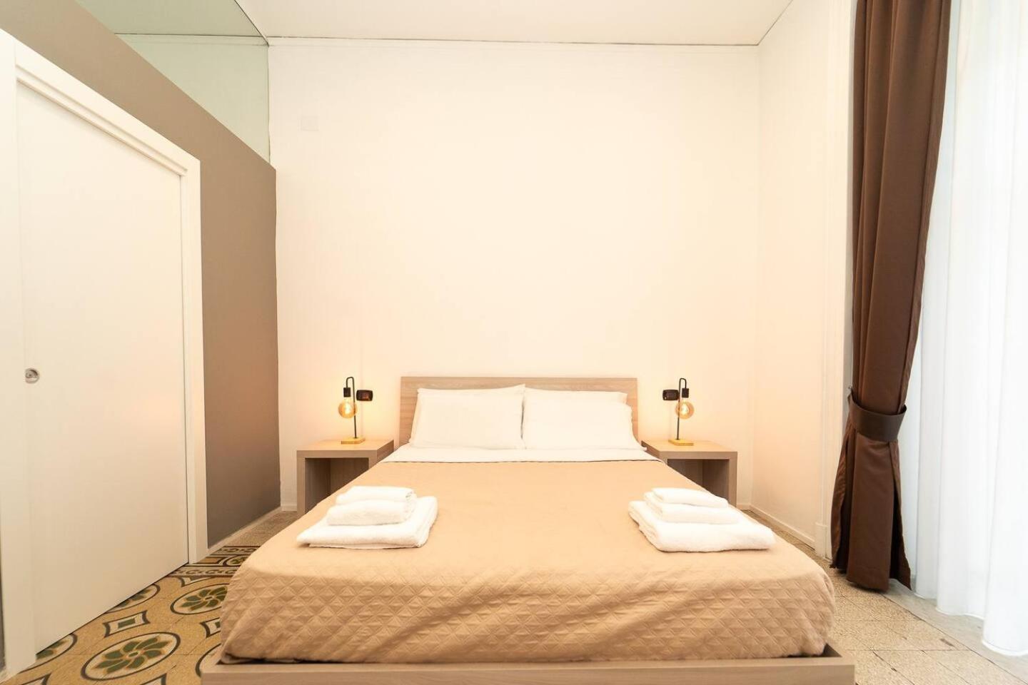 La Piazza Suite Неаполь Экстерьер фото