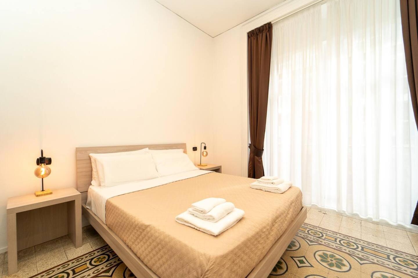 La Piazza Suite Неаполь Экстерьер фото