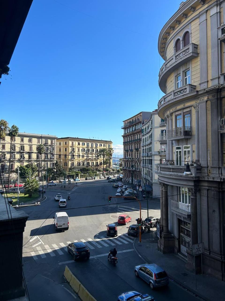La Piazza Suite Неаполь Экстерьер фото